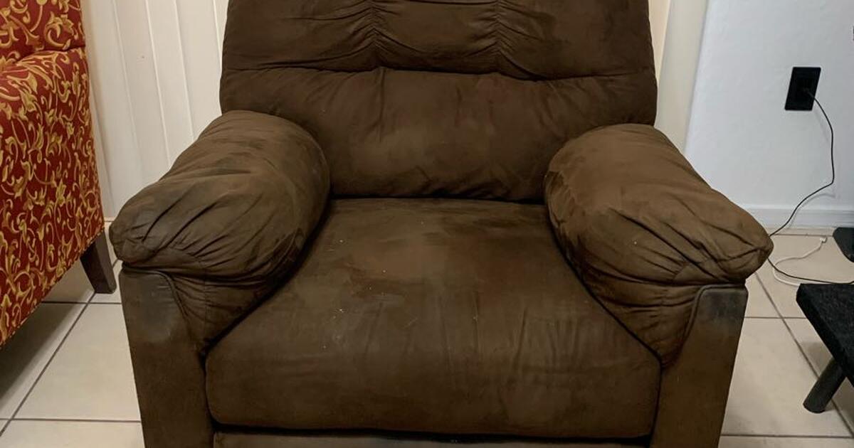 Used Recliner for Free in Phoenix, AZ Finds — Nextdoor