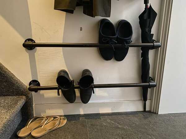 zelf pantoffel Stereotype Schoenenrek Voor Kleine Hal Voor 19 € In Heemstede, NH | Gratis/Te Koop —  Nextdoor
