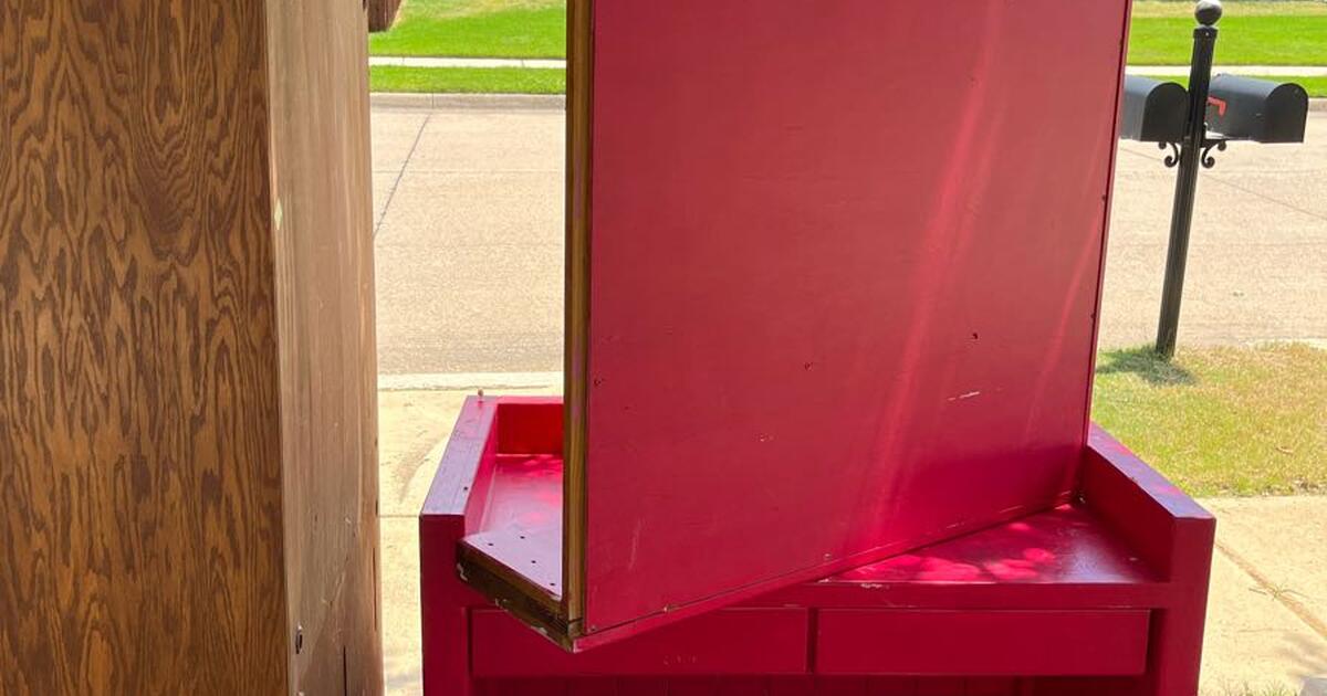 FREE Gently used furniture for Free in Denton, TX Finds — Nextdoor