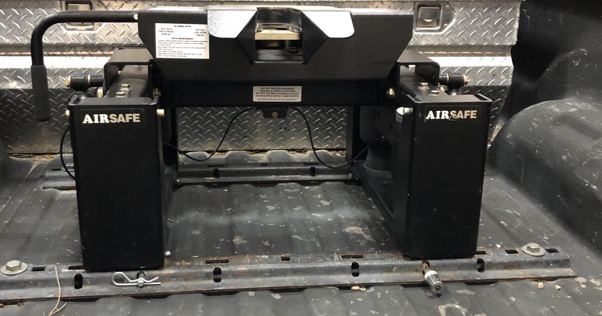 Air Safe 20K Air Ride Fifth Wheel Hitch for 2500 in Prescott, AZ For