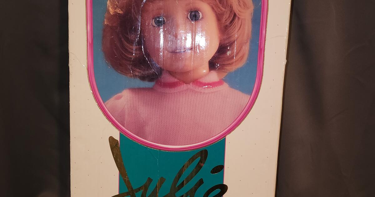 1987 WORLDS OF WONDER “JULIE World’s Most Intelligent Talking Doll”. for 40 in Denver, CO For