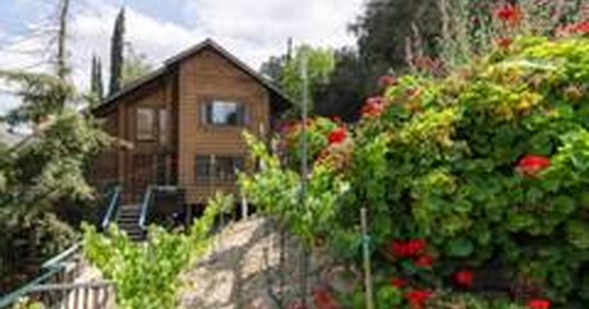 Room for rent available now for 1850 in Agoura Hills, CA For Sale