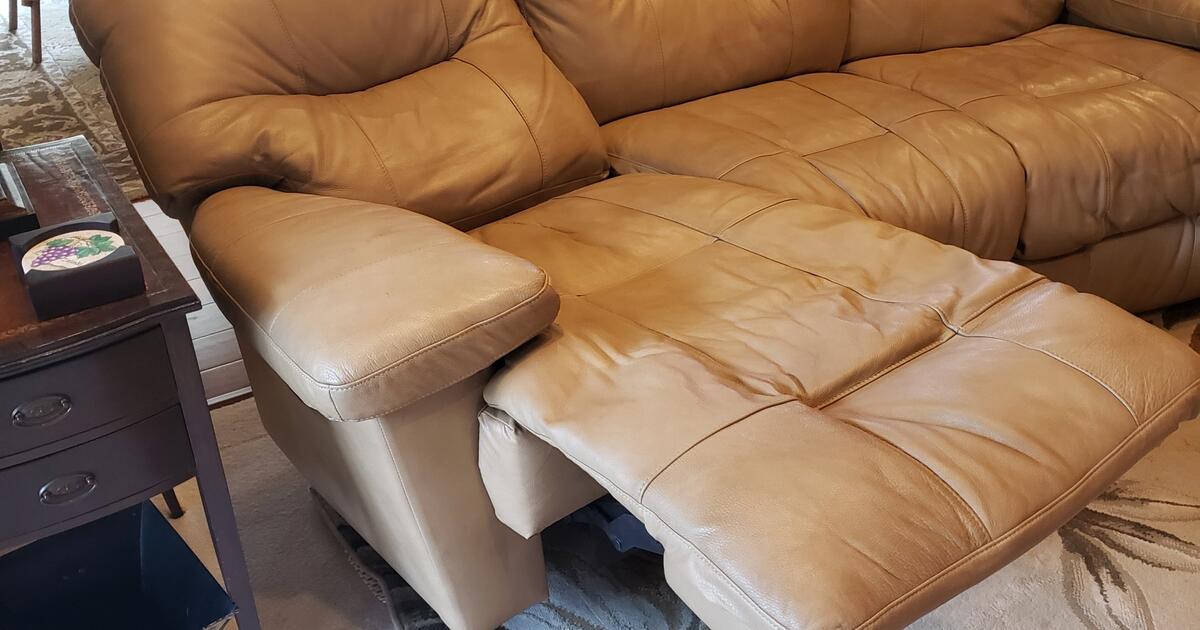 Leather electric sofa recliner for 450 in hernando fl finds nextdoor