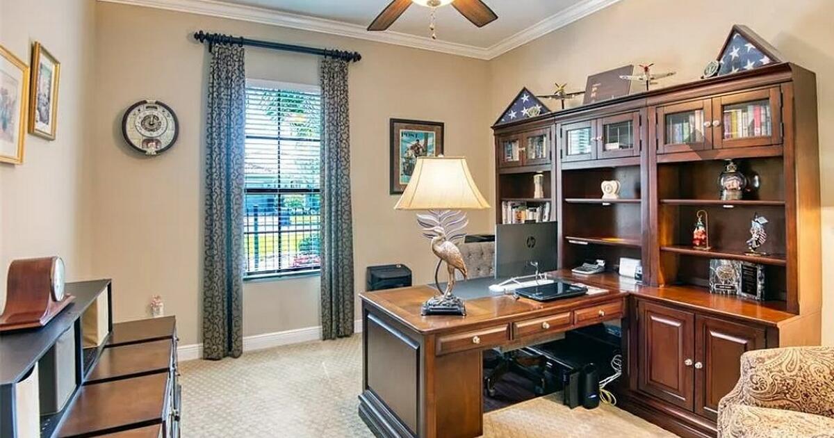 Hudson Furniture Office 14 Piece Set for 1400 in Kissimmee, FL For