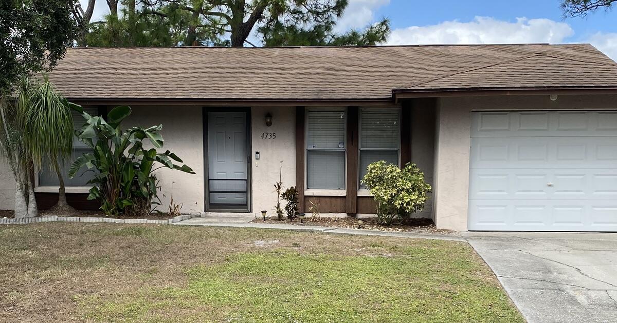 *For Sale by Owner* 2/2 Home for Sale in Sarasota Springs for Free in