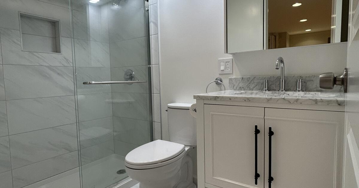 Large Studio No kitchen. Separate Entry Bedroom for rent for 1880 in