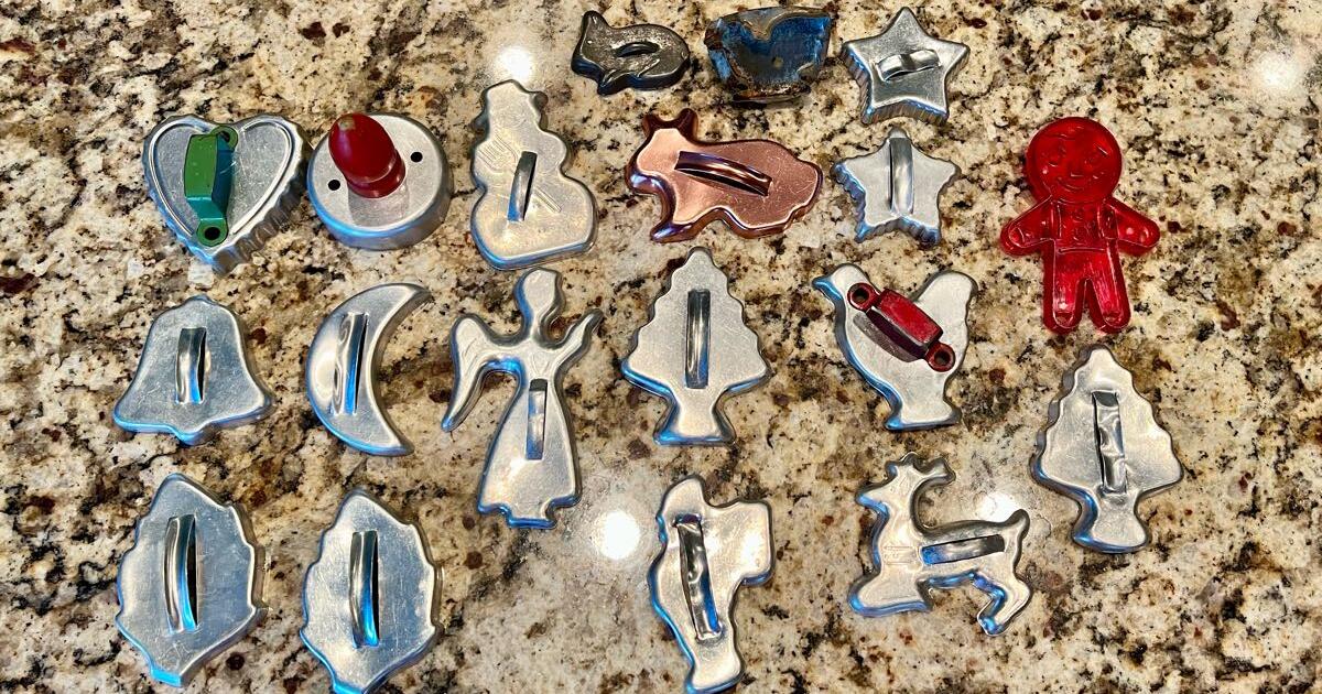 Set of 19 Vintage Christmas, Easter, Valentine’s Day Cookie Cutters in