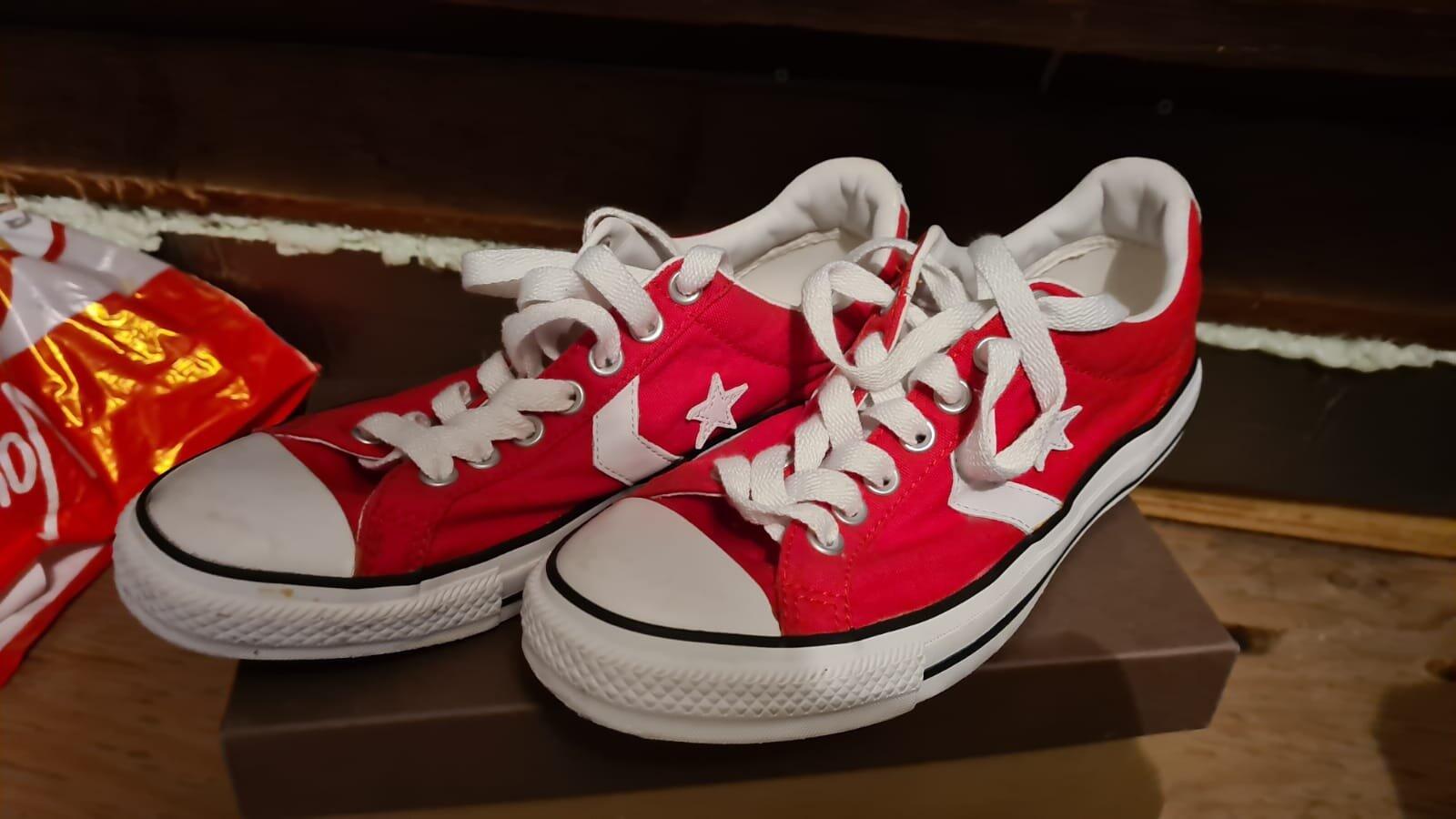 Te Koop: Rode All Stars / Rode Converse Schoenen | Maat 43 Voor 10 € In  Haarlem, NH | Gratis/Te Koop — Nextdoor