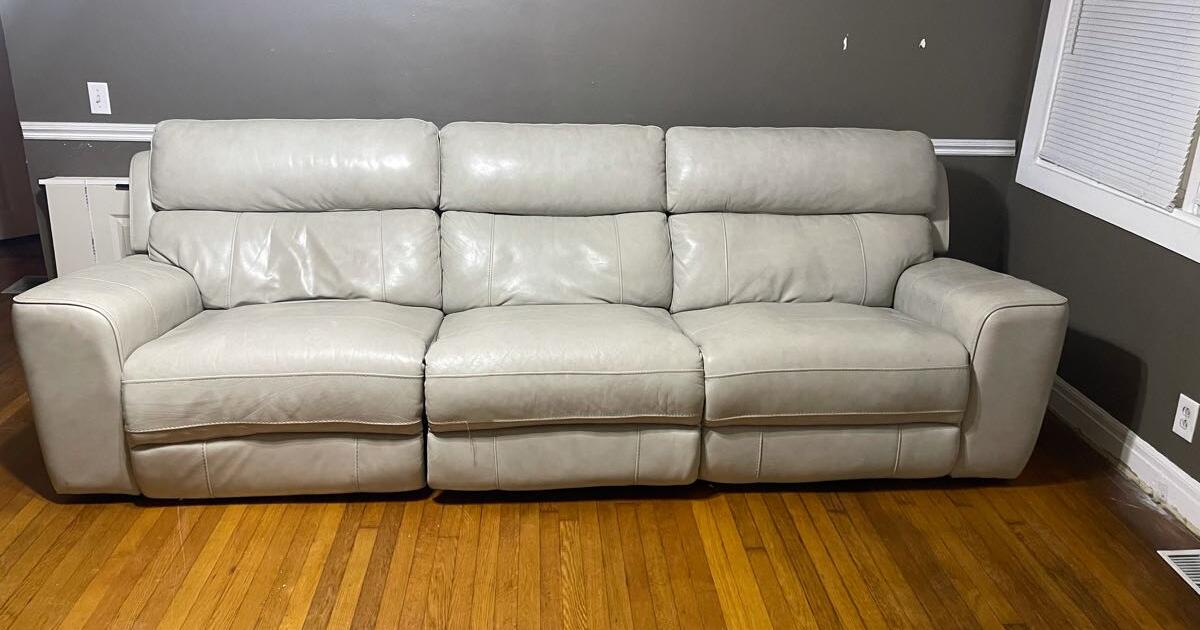 Couch for sale ! for 600 in Lexington, KY Finds — Nextdoor