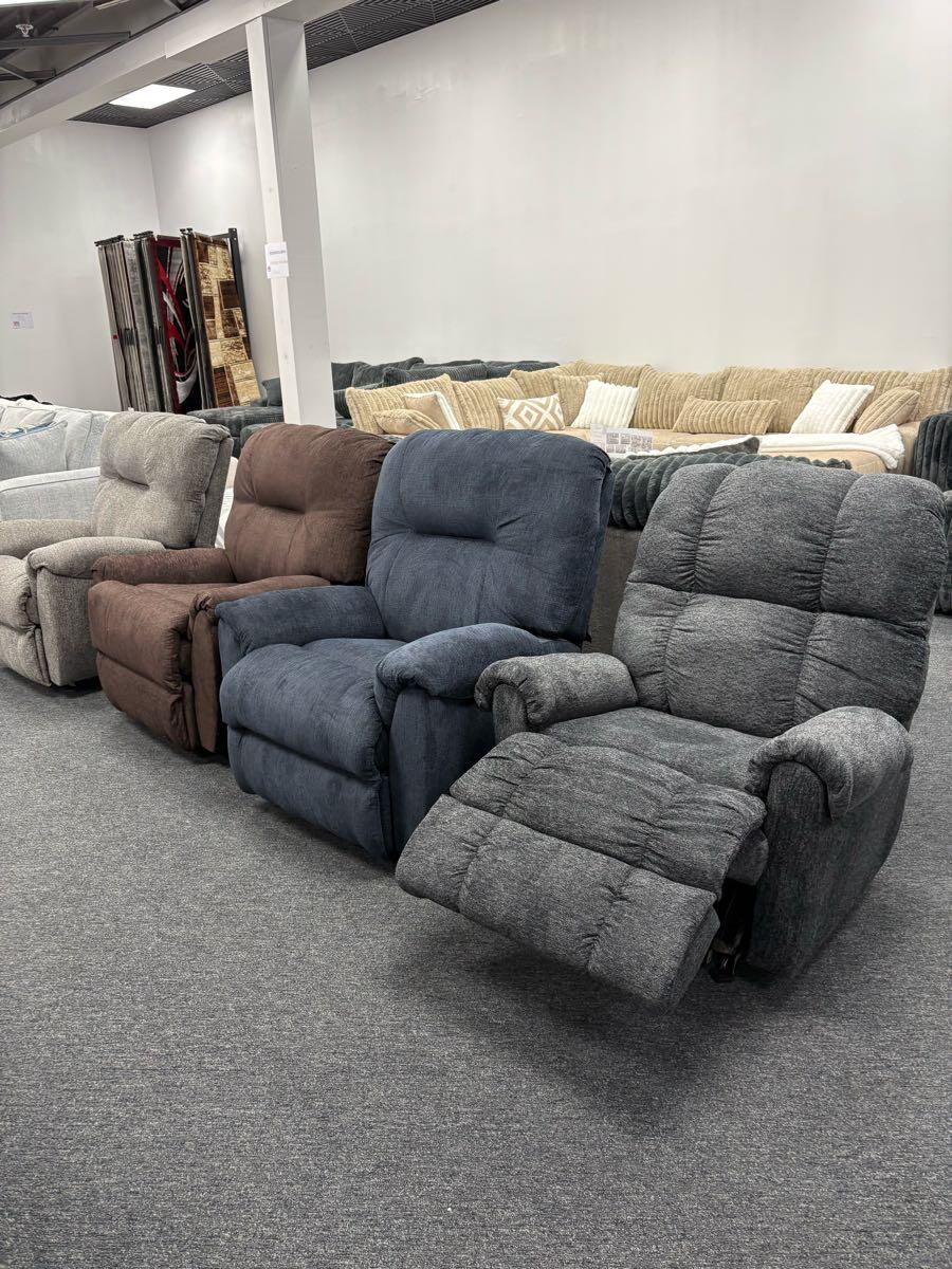 Comfortable Recliner Chairs for $199 in Kalamazoo, MI | For Sale & Free ...
