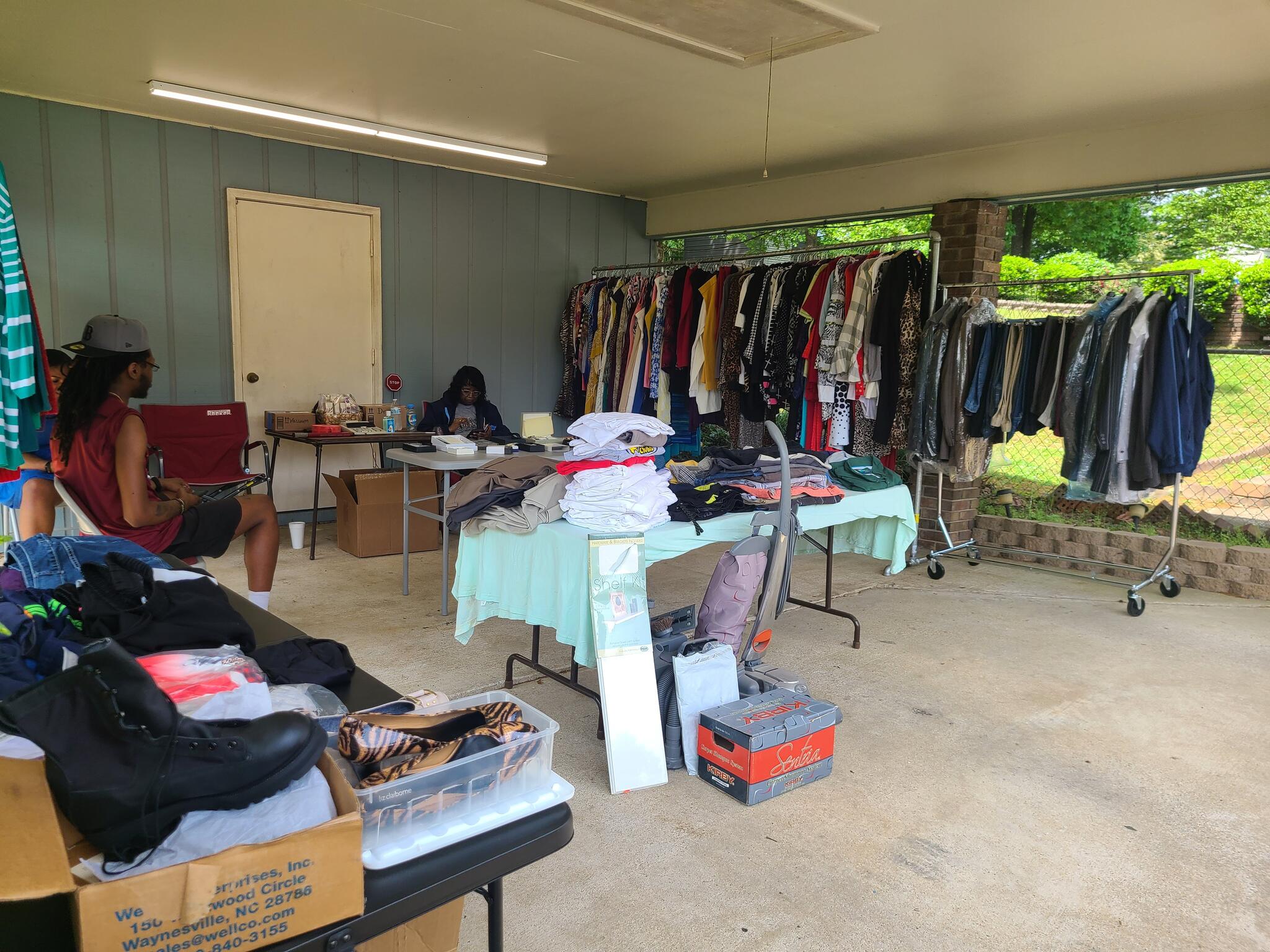 Women (1x. To 4x) And Men Clothes 40 To 44 And 3xl Shirts) in Anniston