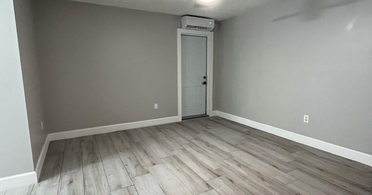 Efficiency for rent 1275 for 1275 in Miami, FL Finds — Nextdoor