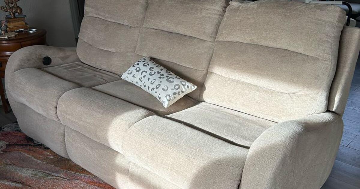 Free couch for Free in Prescott, AZ For Sale & Free — Nextdoor