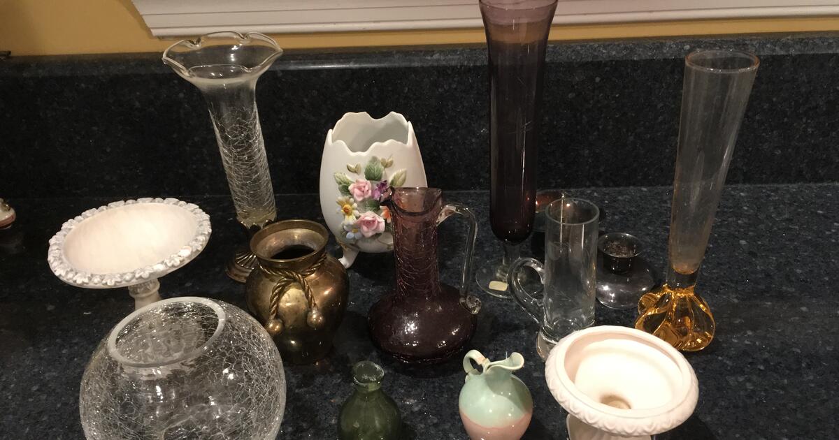 Assorted bud vases for Free in Woodbridge, VA Finds — Nextdoor