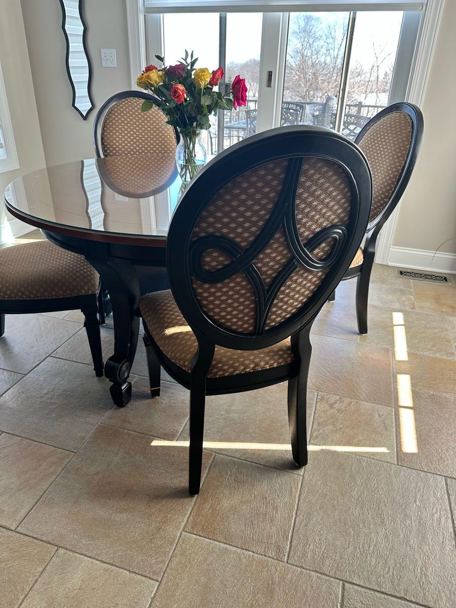 Kitchen Table Chairs 150 in Crown Point, IN For Sale & Free — Nextdoor