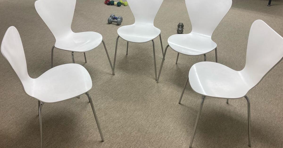 White Kitchen chairs for Free in St. Louis, MO For Sale & Free — Nextdoor