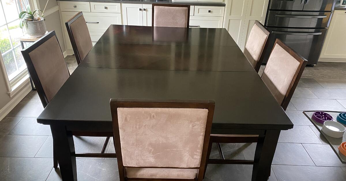 Ashley Dining Table for 250 in Louisville, KY Finds — Nextdoor