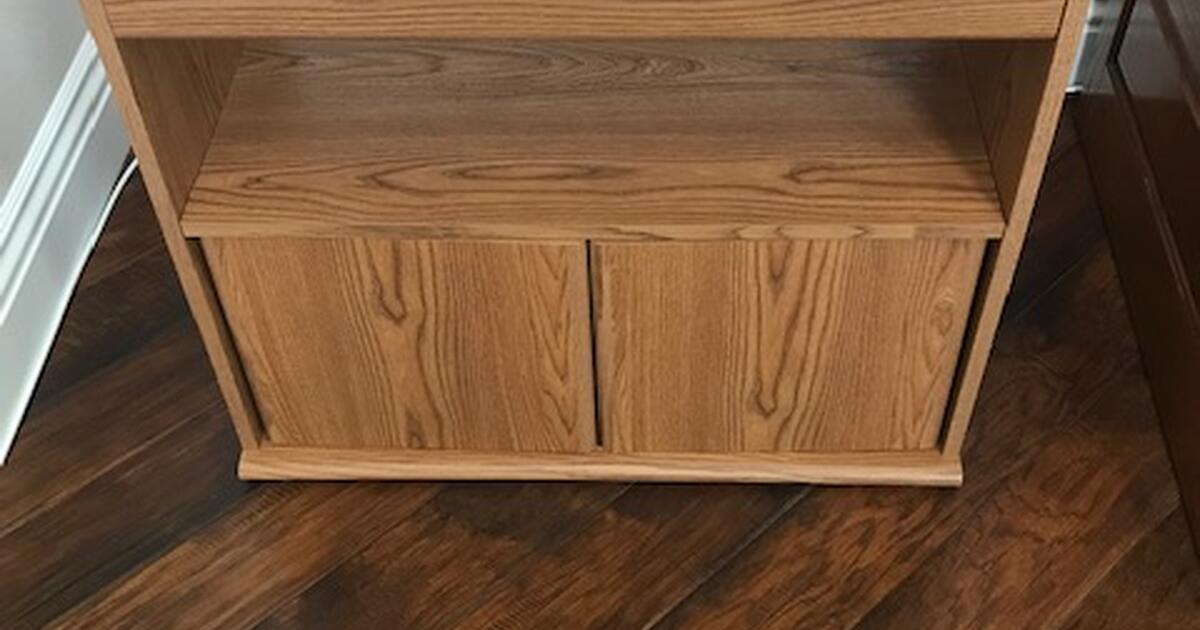 Sauder TV stand with swivel top 28 1/2"w 15 1/2"d 24"h for 35 in