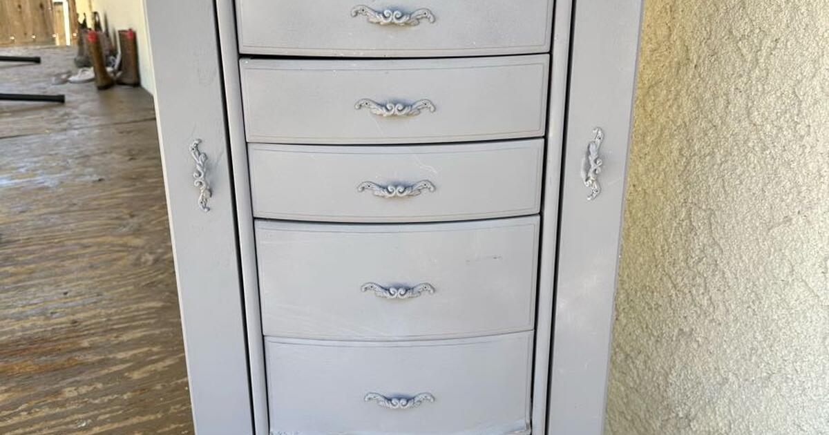 Garage Sale for 1 in Clovis, CA For Sale & Free — Nextdoor