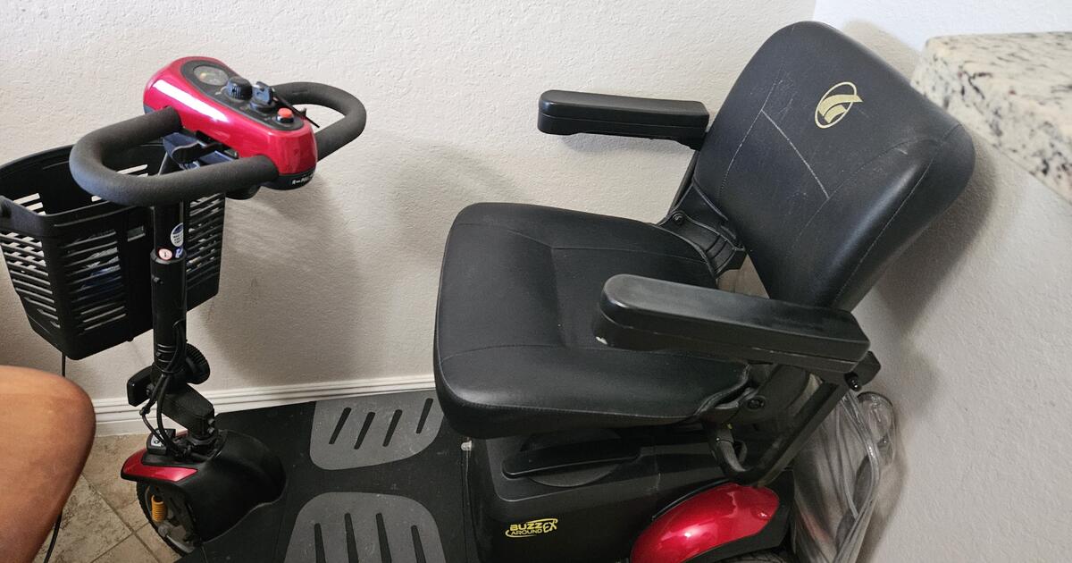BuzzAround ExMobility Scooter in Naples, FL For Sale & Free — Nextdoor