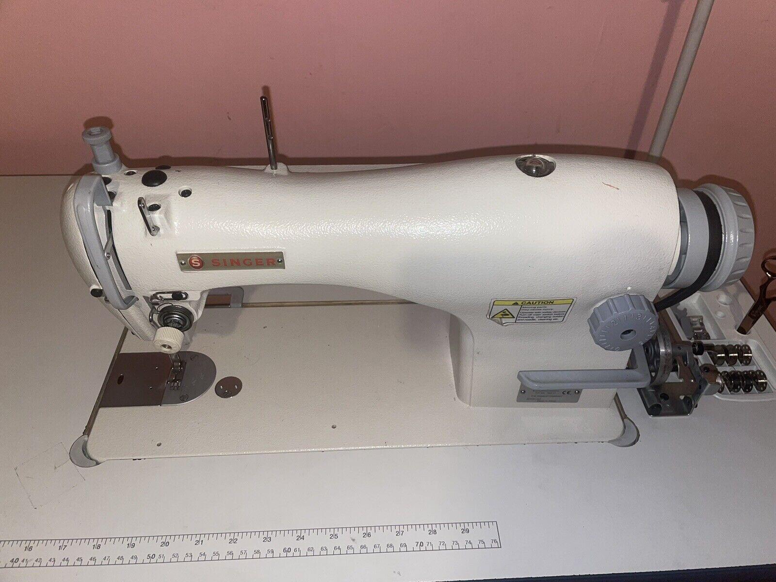 Singer Industrial Sewing Machine for 560 in Yuma, AZ For Sale & Free — Nextdoor