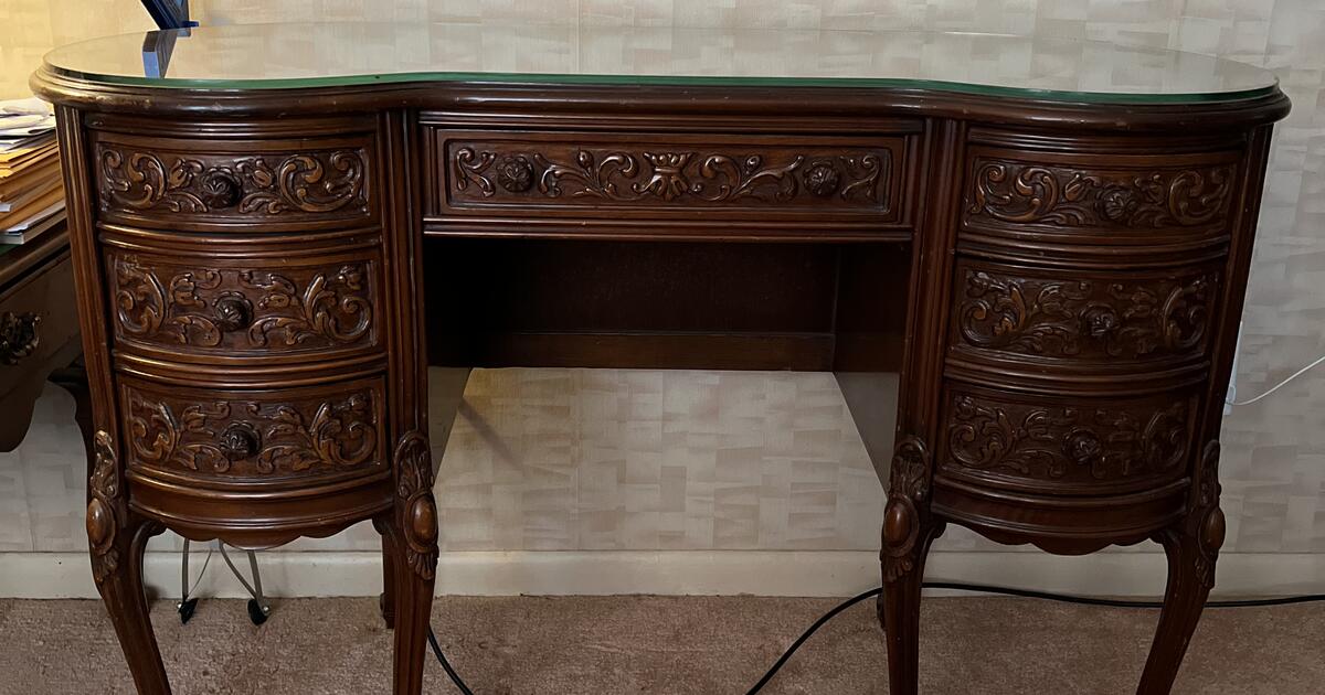 Antique Kidney Desk for 2000 in Pensacola, FL Finds — Nextdoor