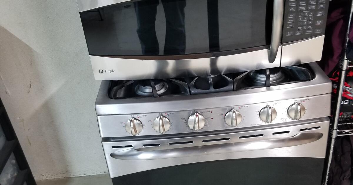 GE Profile Double Oven Stove And Matching Microwave. for 400 in Shelby Township, MI For Sale