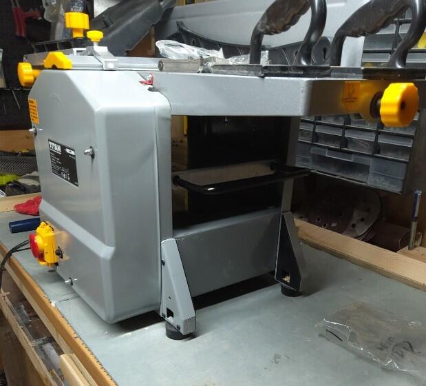 Titan electric deals planer thicknesser