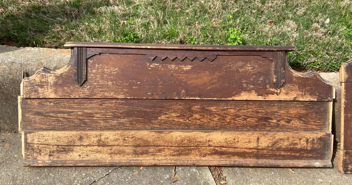 1880s German headboard and footboard for Free in Decatur, GA For Sale