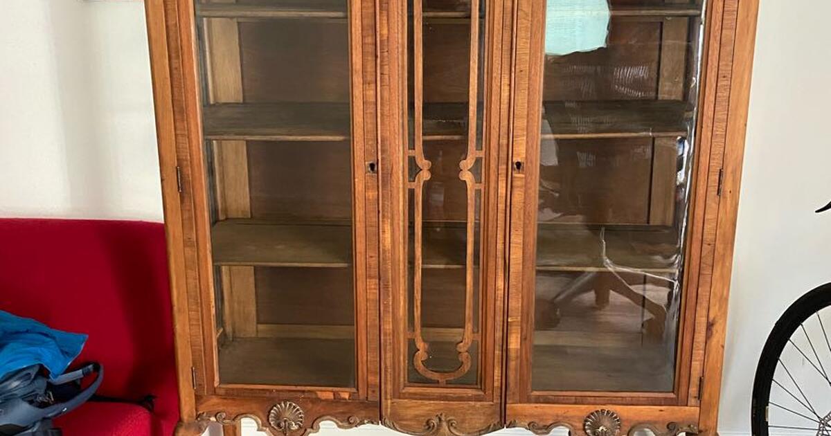 Bookshelf for Free in Los Angeles, CA For Sale & Free — Nextdoor