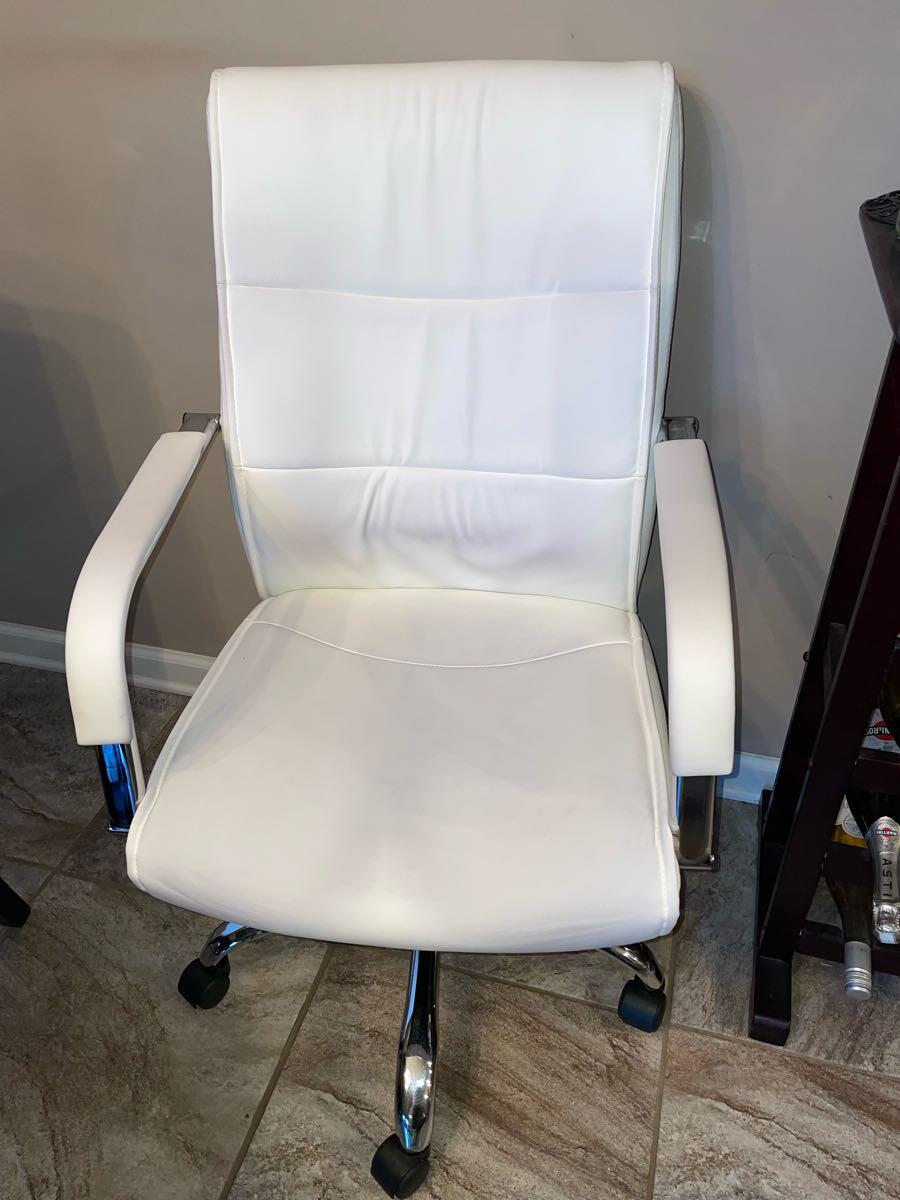 Office chair for 40 in Southaven, MS For Sale & Free — Nextdoor