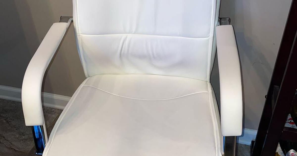Office chair for 40 in Southaven, MS For Sale & Free — Nextdoor