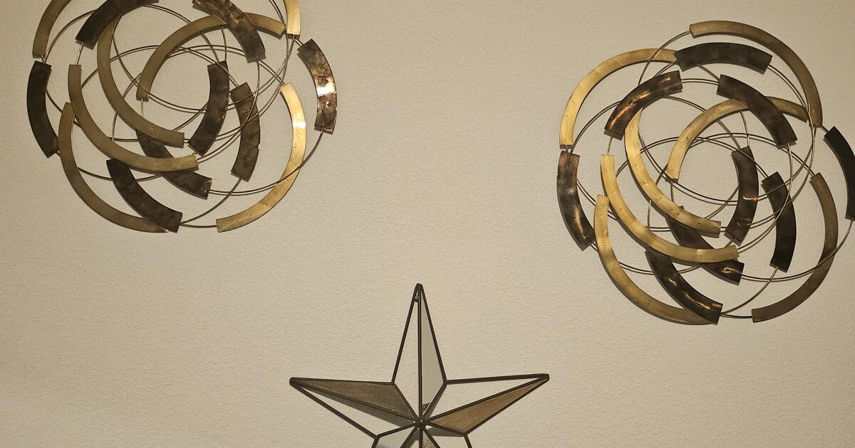 Sunday Community Garage Sale 324 Avila Lane for Free in Haslet, TX