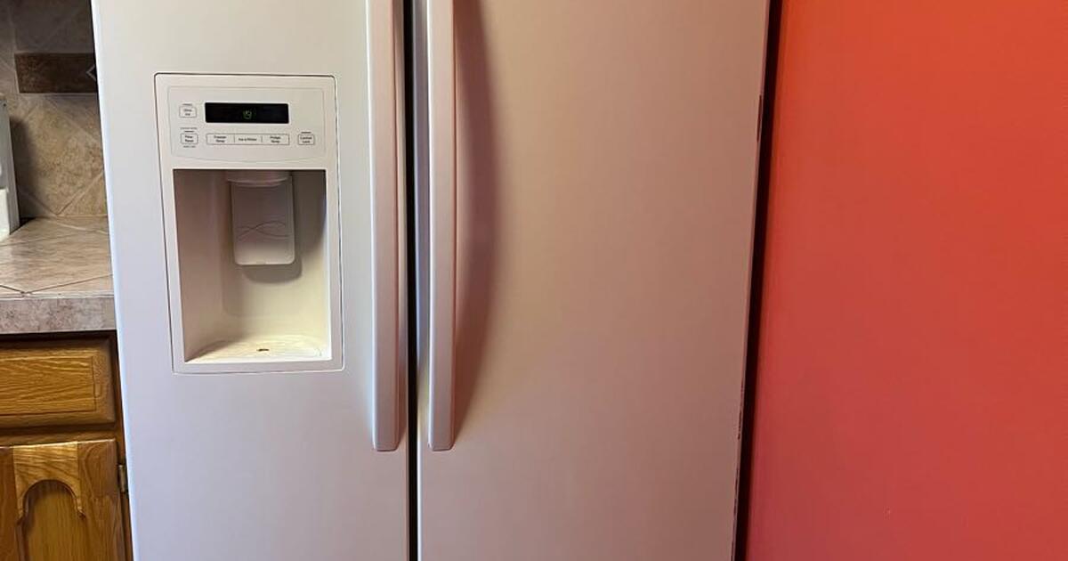 Refrigerator, Stove, Walnut etc. in Albuquerque, NM Finds