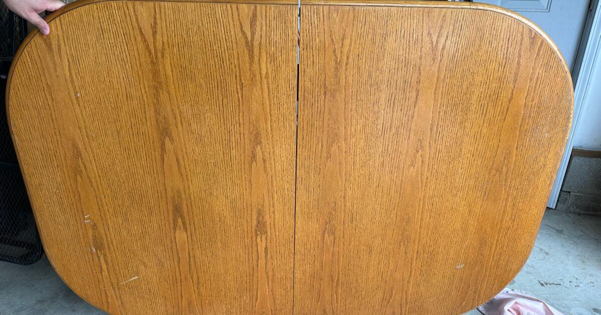 Dining Table for 40 in Nashport, OH For Sale & Free — Nextdoor