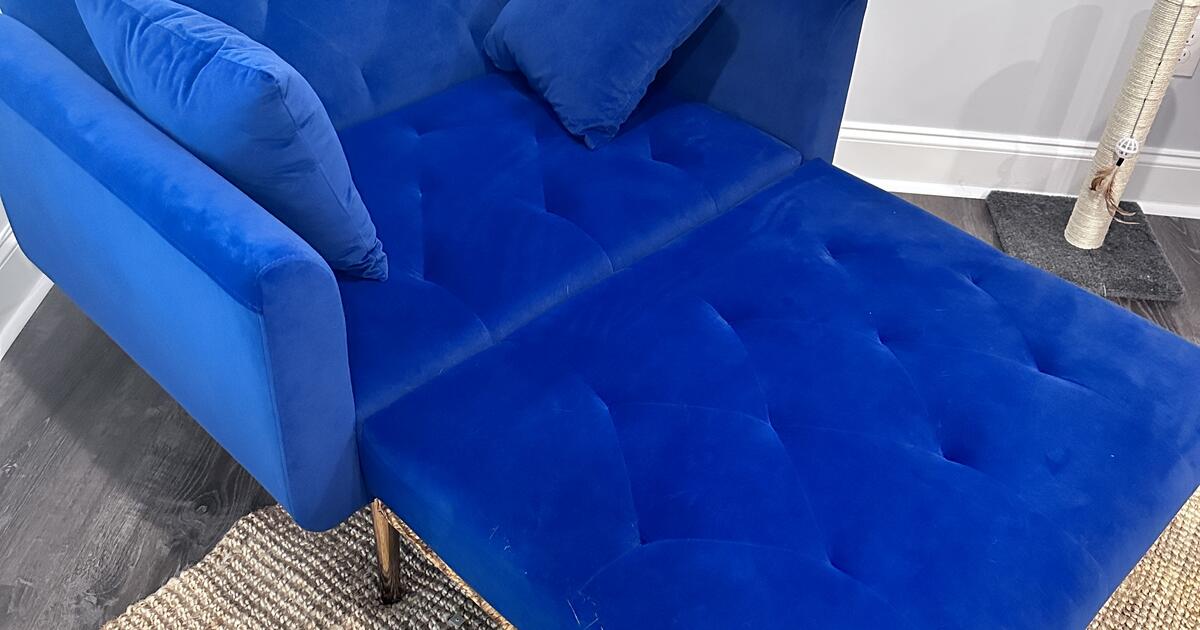 New Blue velvet chair for 100 in Alpharetta, GA For Sale & Free