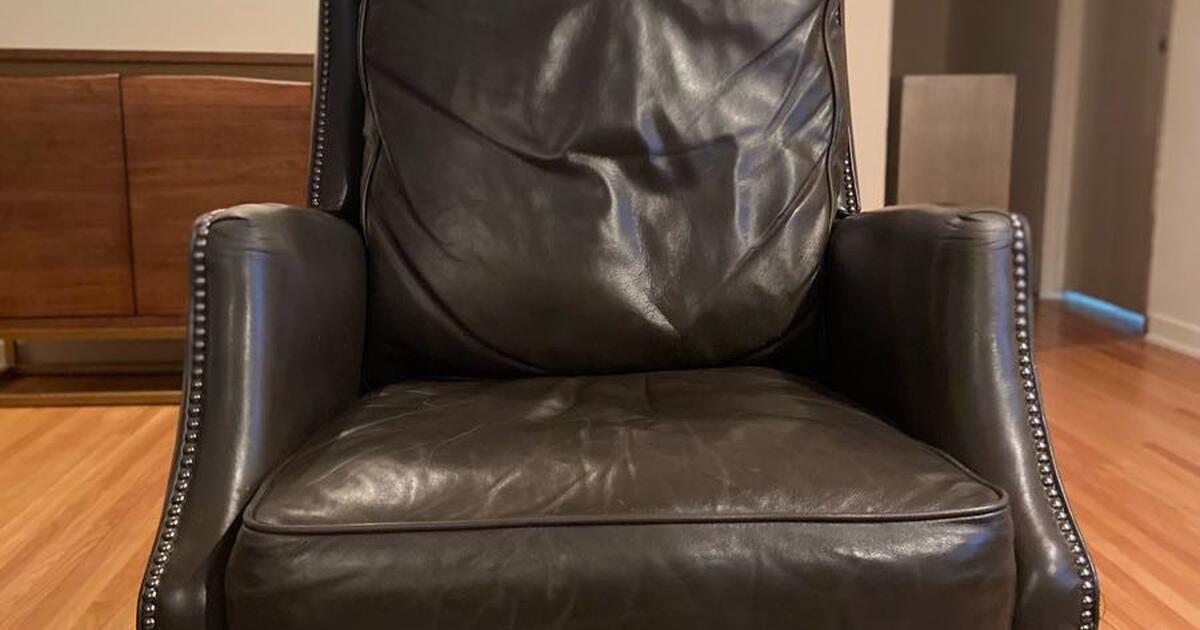 Leather recliner for 225 in Omaha, NE For Sale & Free — Nextdoor