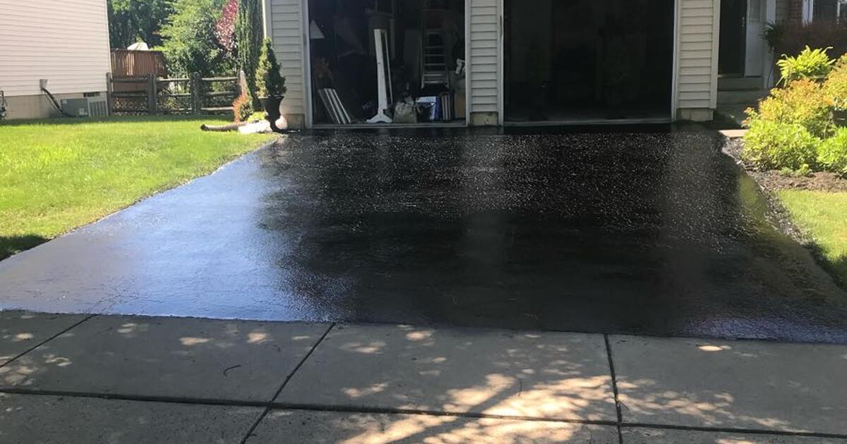 Seal Coating Driveways Philadelphia - Go Direct Paving
