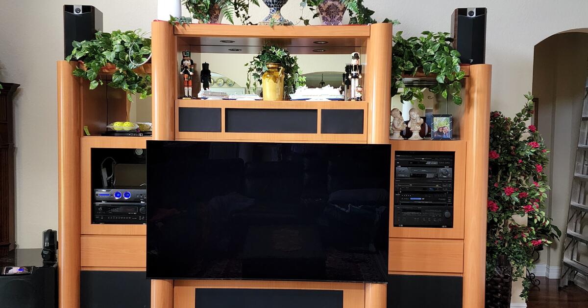 Large Home Theatre Wall Unit for Free in Palm City, FL Finds — Nextdoor