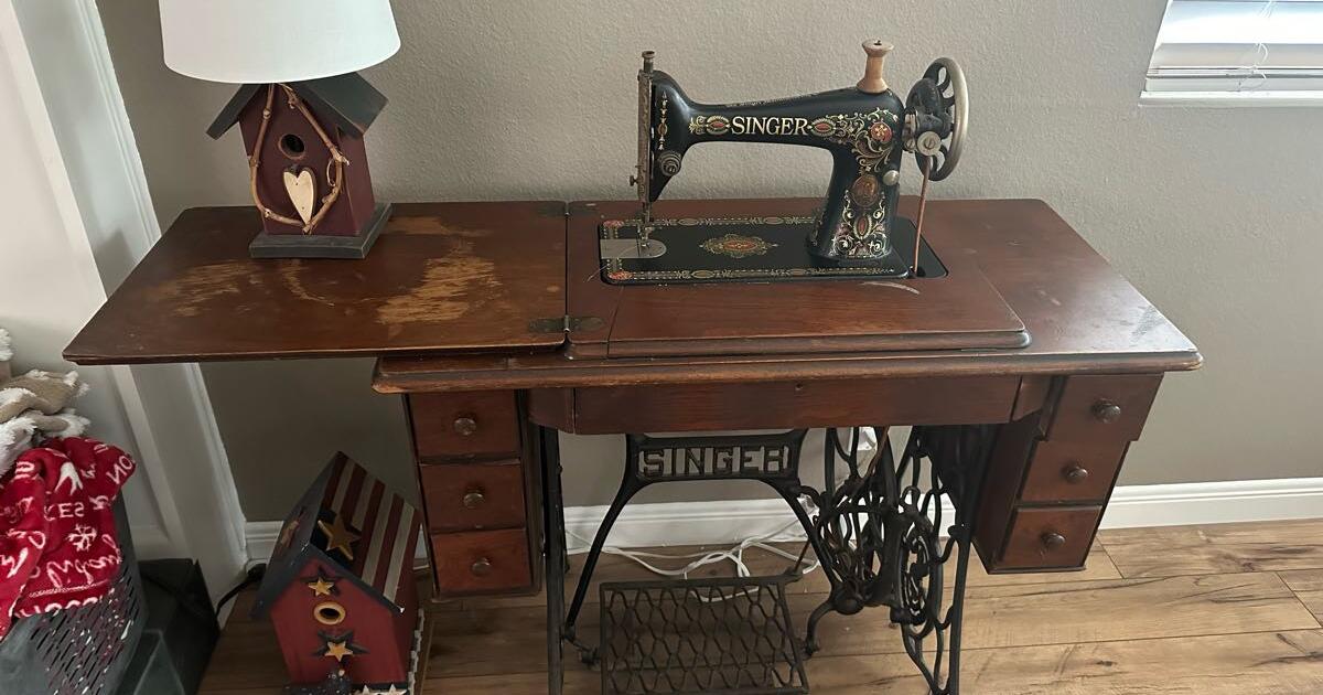 Antique Singer Sewing Machine for Free in San Marcos, CA For Sale & Free — Nextdoor