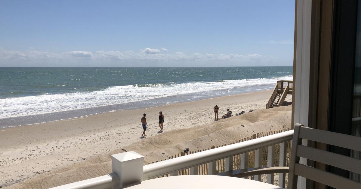 2 BEDROOM BEACH CONDO (Topsail Dunes) TOPSAIL ISLAND, NC for 500 in