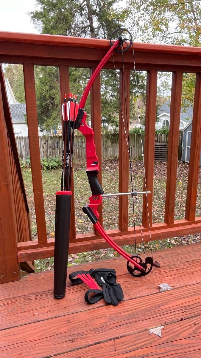 Genesis Compound Bow and Target