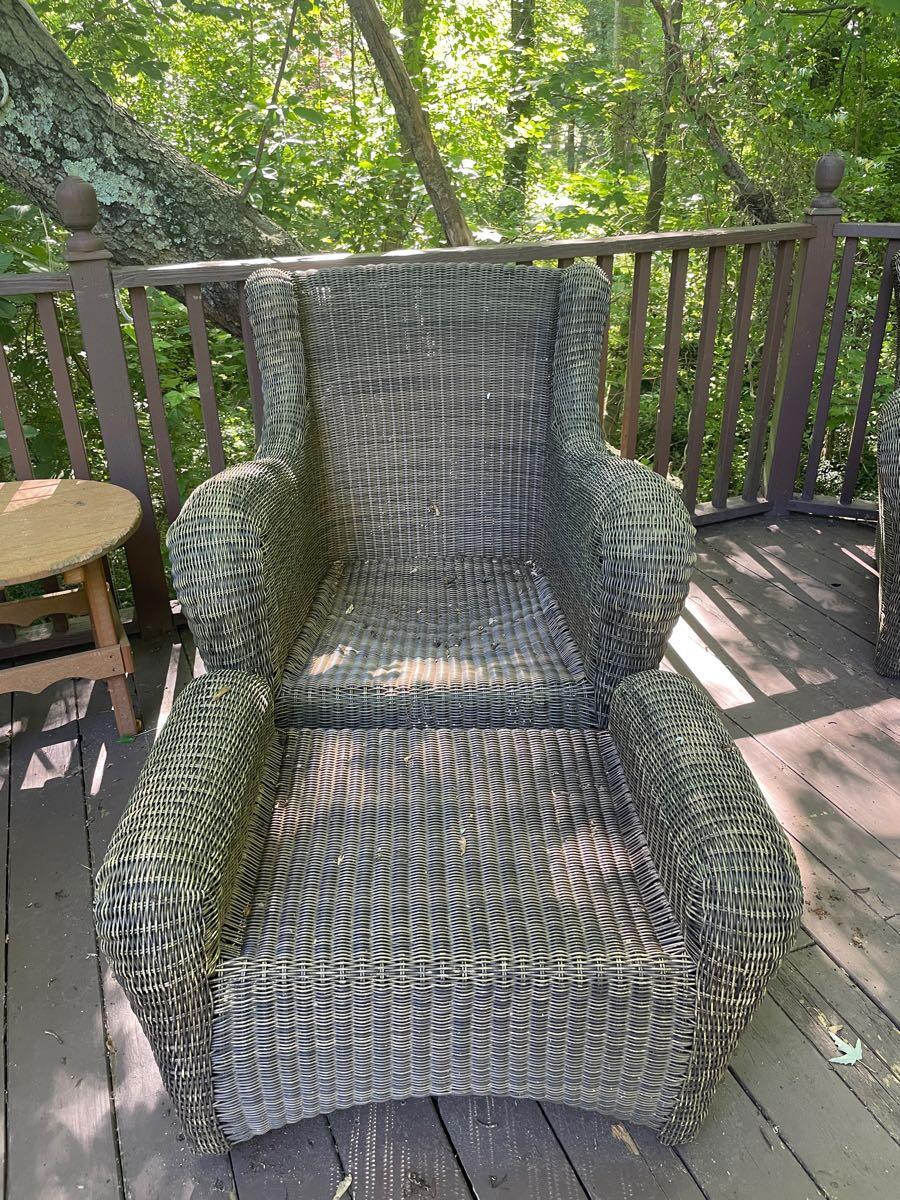 outdoor furniture 2 chairs for 20 in Moorestown, NJ For Sale & Free — Nextdoor