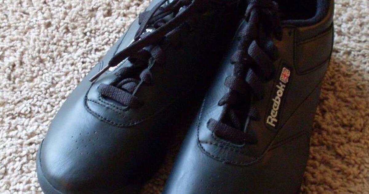 New Women's Reebok Black Stellar Athletic Shoes Size 8 for 25 in