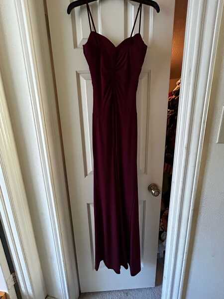 Elegant Burgundy Dress For Prom Dillards. Size Small For $100 In San Antonio, TX | For Sale & Free Nextdoor Elegant Burgundy Dress For Prom Dillards. Size Small For $100 In San Antonio, TX | For Sale & Free Nextdoor