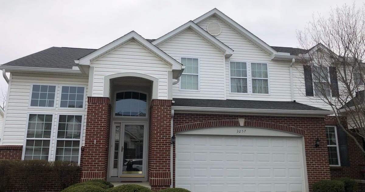 3 Bedroom, 2.5 bath condo for sale in the Enclaves at Claybrooke Crossing in Grove City for