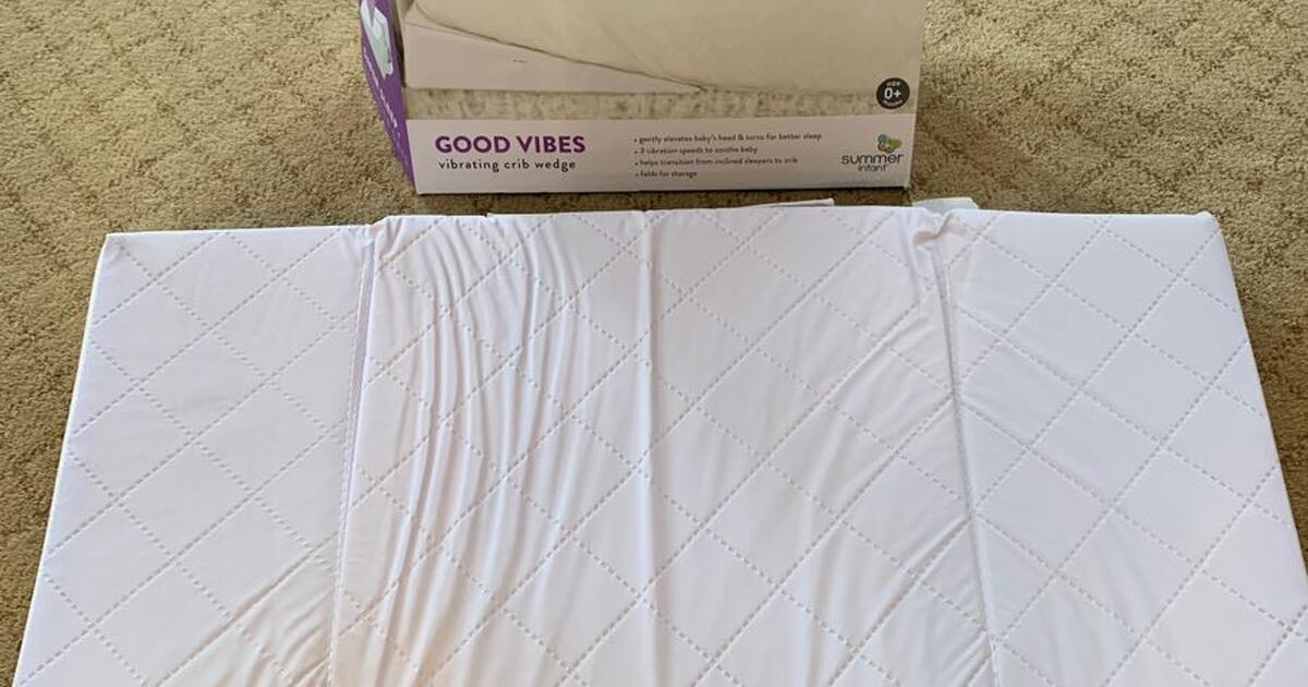 Good Vibes Vibrating Folding Crib Wedge By Summer Infant SwaddleMe For 20 In Naperville IL For Sale Free Nextdoor