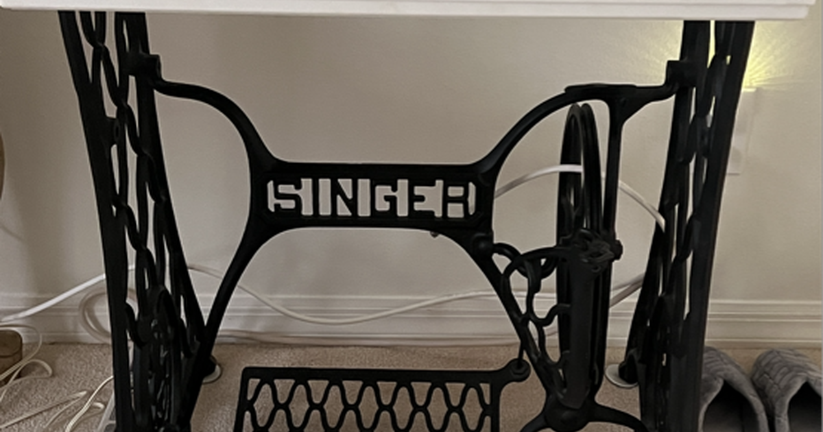 Singer Sewing Machine Cast Iron Base Table for $135 in St. Petersburg ...