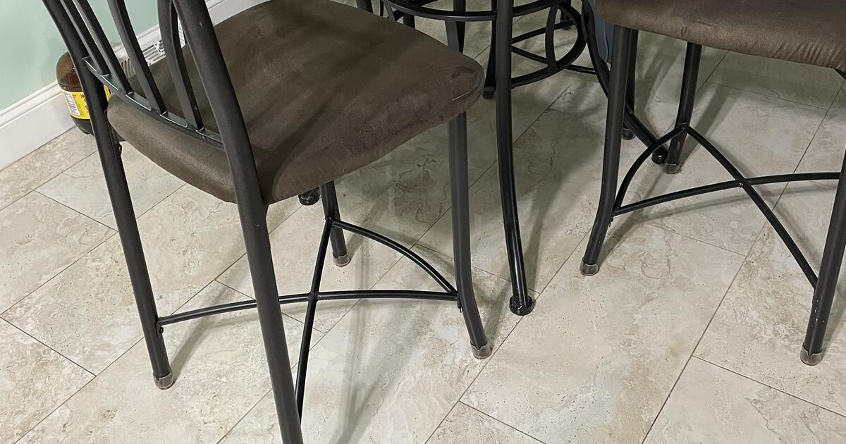 Counter High Kitchen Table With 4 Chairs For 100 In Greensboro NC Counter High Kitchen Table With 4 Chairs For 100 In Greensboro NC