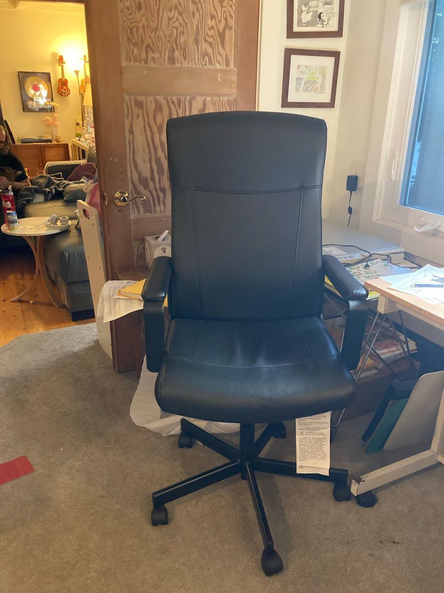 Black IKEA “Millberget” Swivel Desk Chair for 10 in Oakland, CA For
